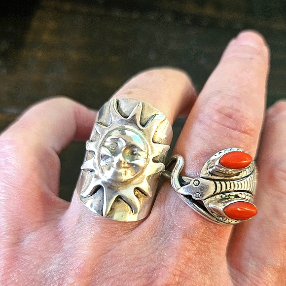 Vintage Jewelry - 🤩SOLD🤩 Smiling Sun Sterling Silver Cigar Band Ring